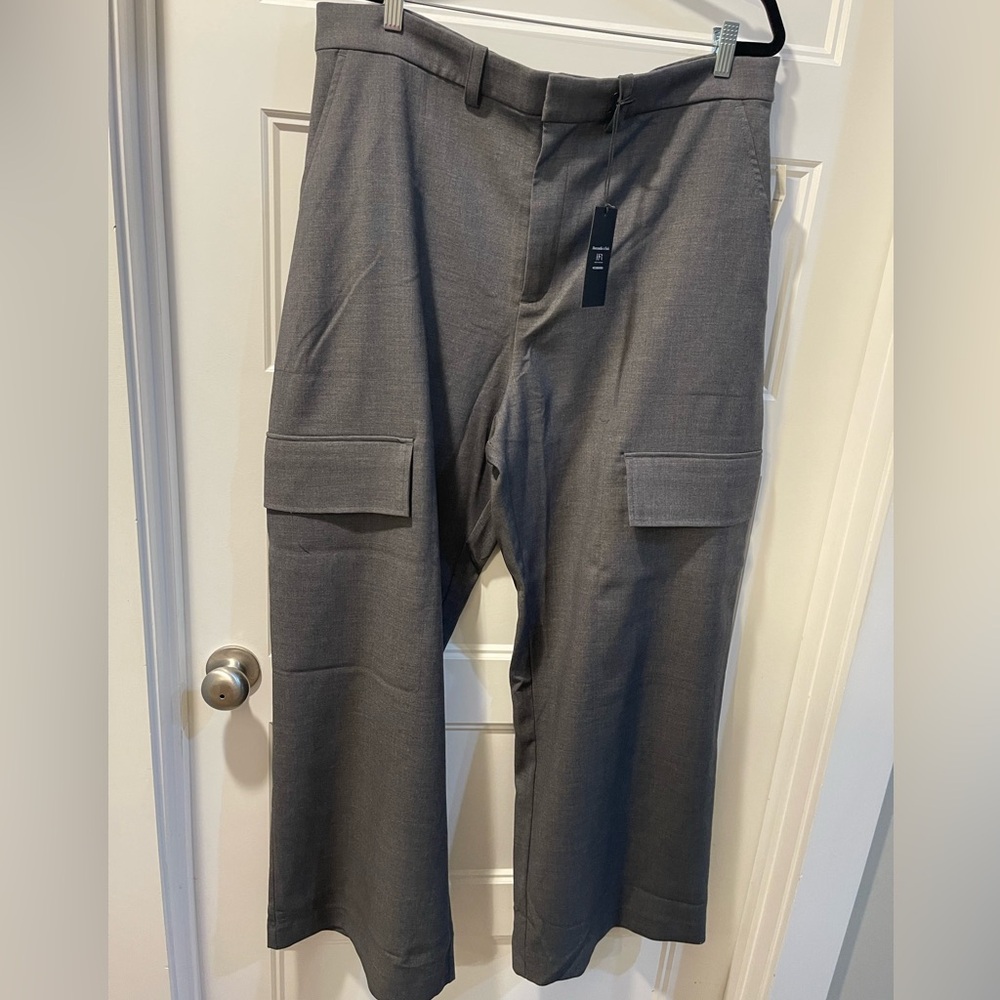 Abercrombie & Fitch Gray Cargo Dress Pants